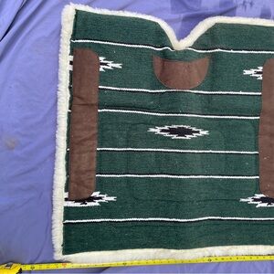 Fleece saddle pad. Built up/shimmed. 32x32. Cutback wither.